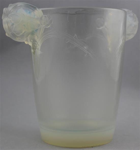 A René Lalique Chamarande opalescent vase, c.1926-1947, 19.8cm